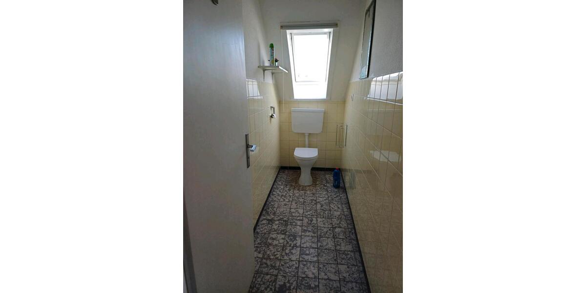 Dachgeschoßwohnung Gschwend - 3 Zimmer, 90 m&sup2;, 650&euro; | Angebot:24772617