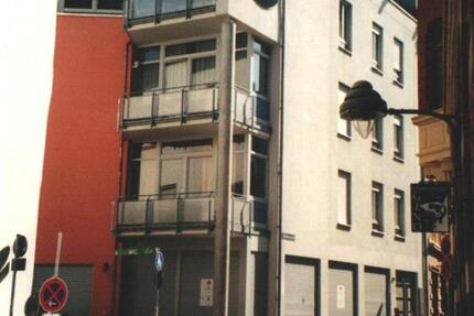 WG Zimmer Altstadt, 1x gemeinsam 318€, 1x allein eigen. Bad 581 € 2 zimmer