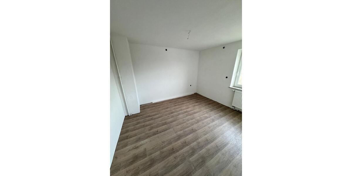 Etagenwohnung Treuchtlingen - 4 Zimmer, 70 m&sup2;, 680&euro; | Angebot:26042050