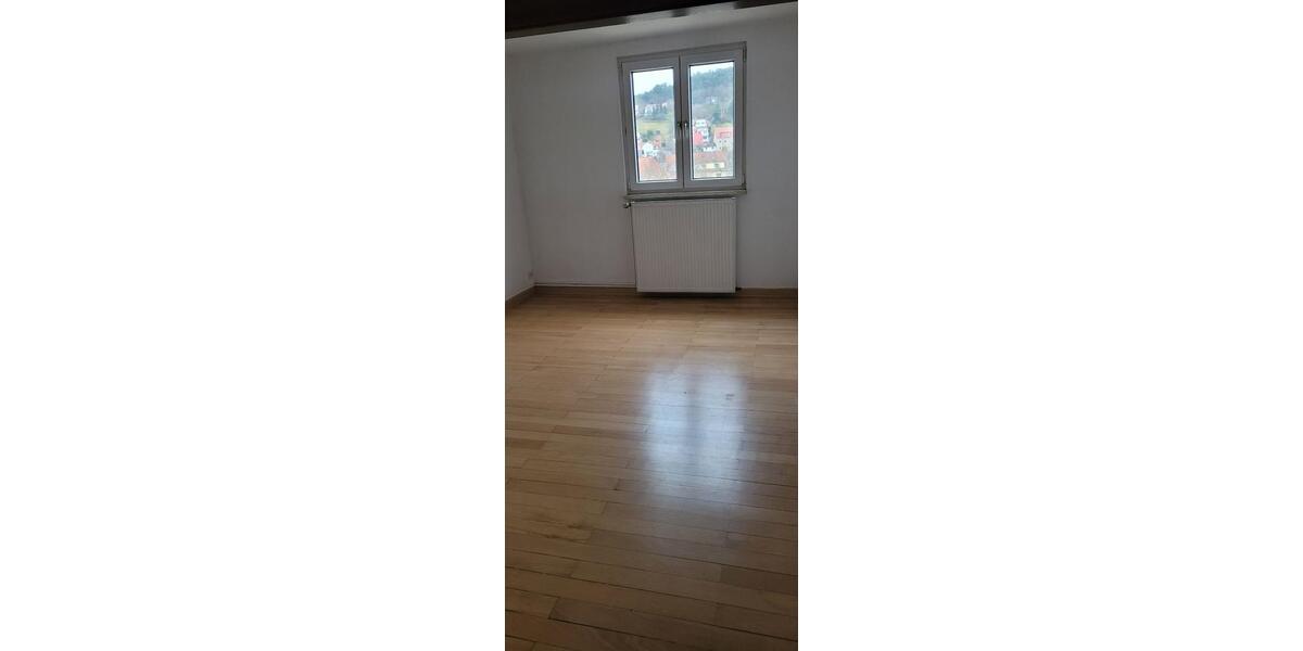 Dachgeschoßwohnung Eisenach - 4 Zimmer, 80 m&sup2;, 425&euro; | Angebot:26503634