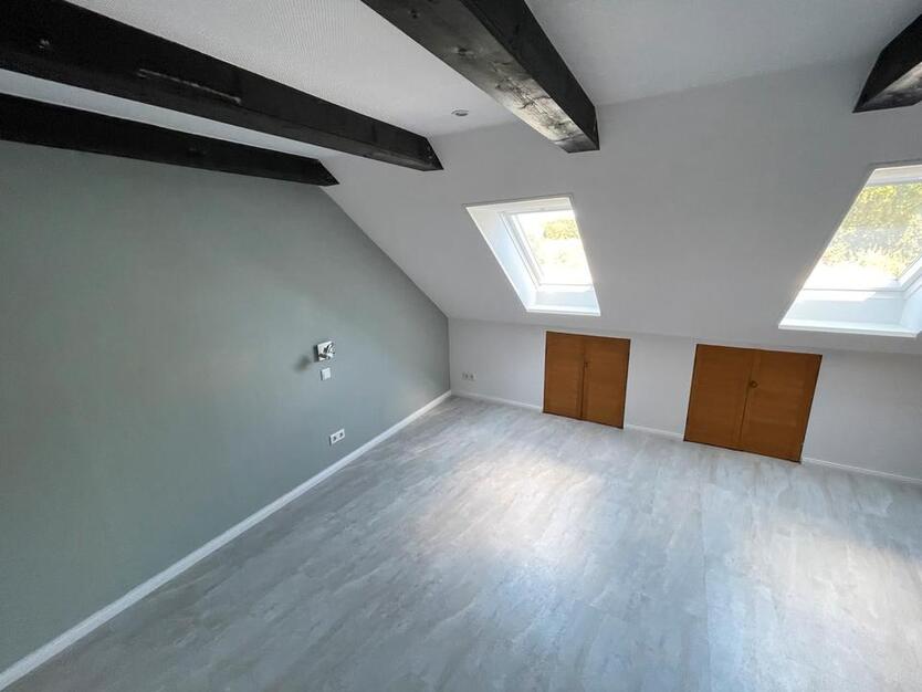 Modernisiertes Reihenhaus in Meckelfeld – 4,5 Zimmer, Terrasse