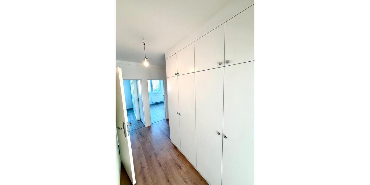 Etagenwohnung Meerane - 3 Zimmer, 60 m&sup2;, 420&euro; | Angebot:26477534