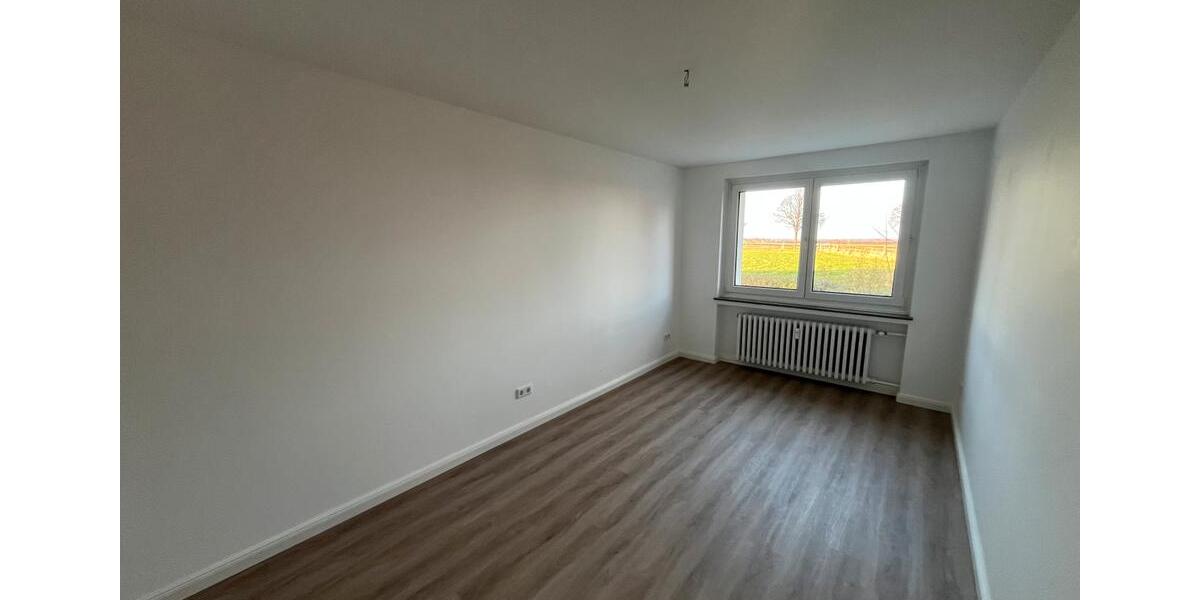 Helle renovierte Wohnung mit Balkon in guter Lage 3 zimmer