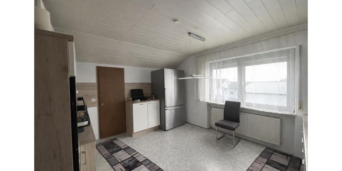 Dachgeschoßwohnung Buseck - 2 Zimmer, 85 m&sup2;, 850&euro; | Angebot:26021228