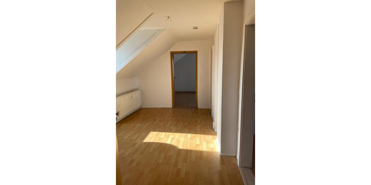 Dachgeschoßwohnung Barby - 2 Zimmer, 37 m&sup2;, 220&euro; | Angebot:26144603