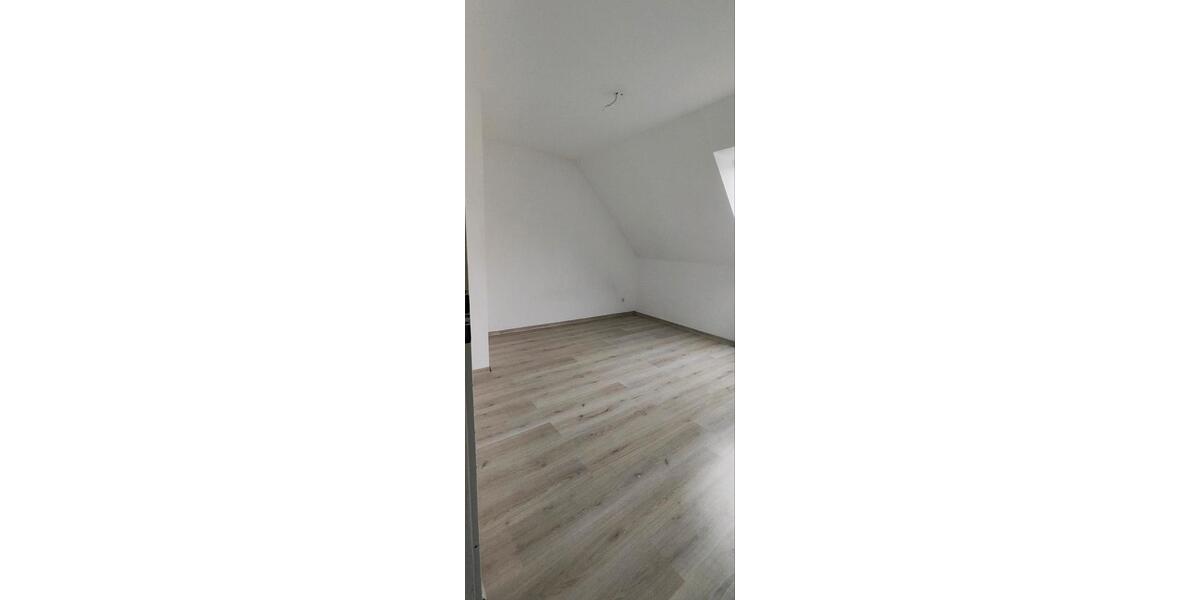 Dachgeschoßwohnung Herford Falkendiek - 4 Zimmer, 71 m&sup2;, 735&euro; | Angebot:26007087