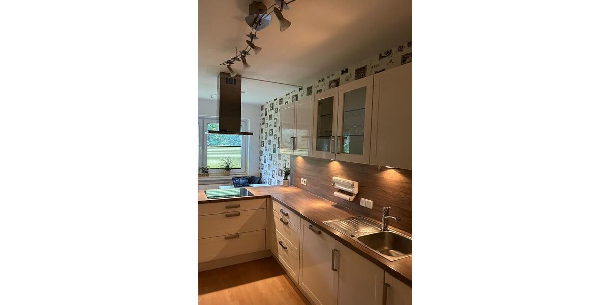 3 Zimmer 75qm mit EBK, Balkon in ruhiger Lage in Schönebeck 3 zimmer