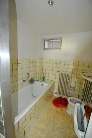 Mehrfamilienhaus, Wohnhaus Neuhemsbach - 9 Zimmer, 100 m&sup2;, 2.000&euro; | Angebot:25621463