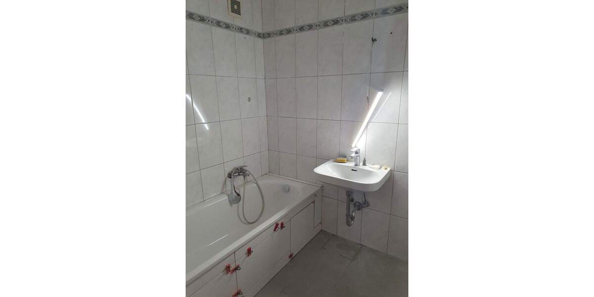 Moderne 3-Zimmer-Wohnung mit Südterrasse - Erstbezug nach Sanierung 3 zimmer