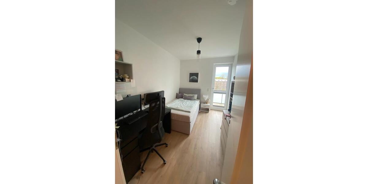 Dachgeschoßwohnung Uetersen - 3 Zimmer, 83 m&sup2;, 1.320&euro; | Angebot:26690586