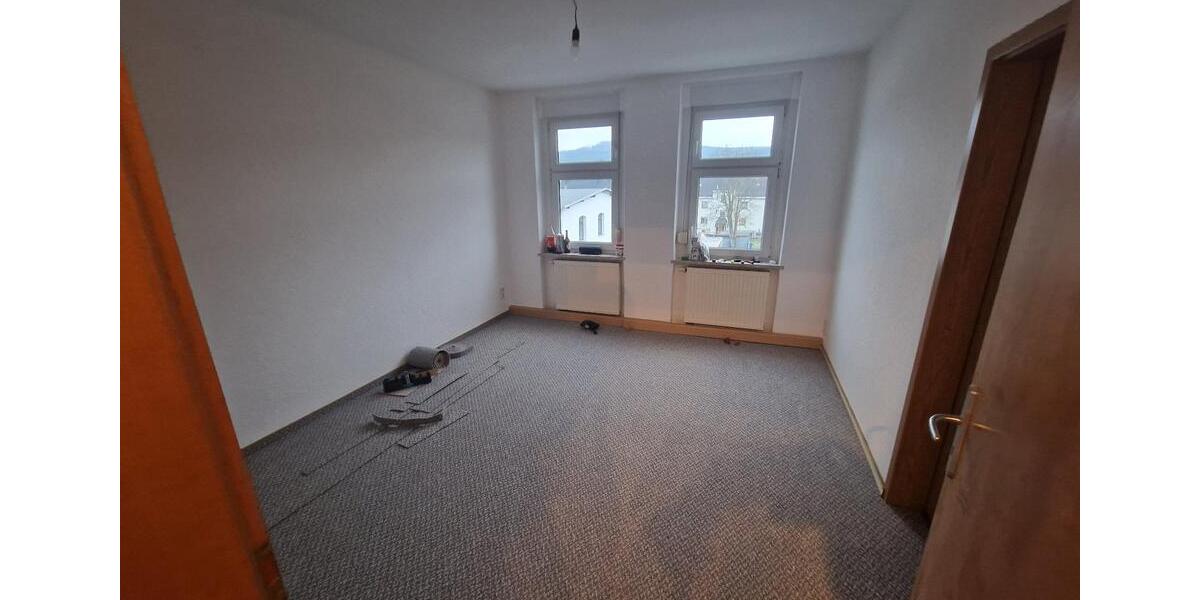 Hochparterre Lauter-Bernsbach Bernsbach - 5 Zimmer, 105 m&sup2;, 735&euro; | Angebot:24840388