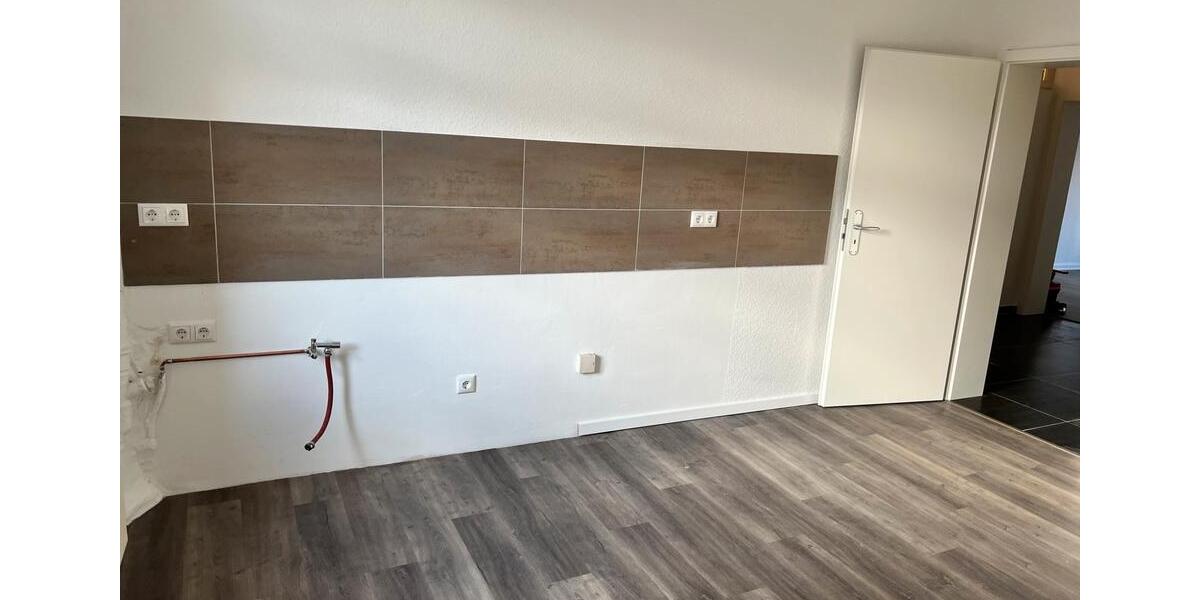 Erdgeschoßwohnung Hildesheim Itzum-Marienburg - 3.5 Zimmer, 900 m&sup2;, 900&euro; | Angebot:25335243