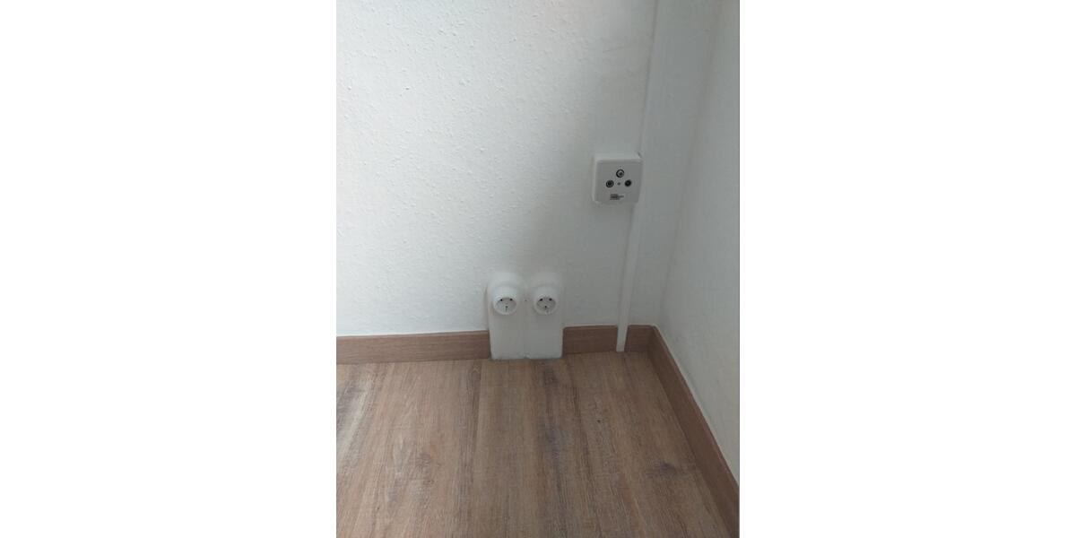 Etagenwohnung Lewitzrand - 3 Zimmer, 68 m&sup2;, 405&euro; | Angebot:12502080