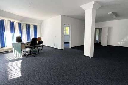 Einzelhandel in Mittweida 710 € 146.03 m² zimmer