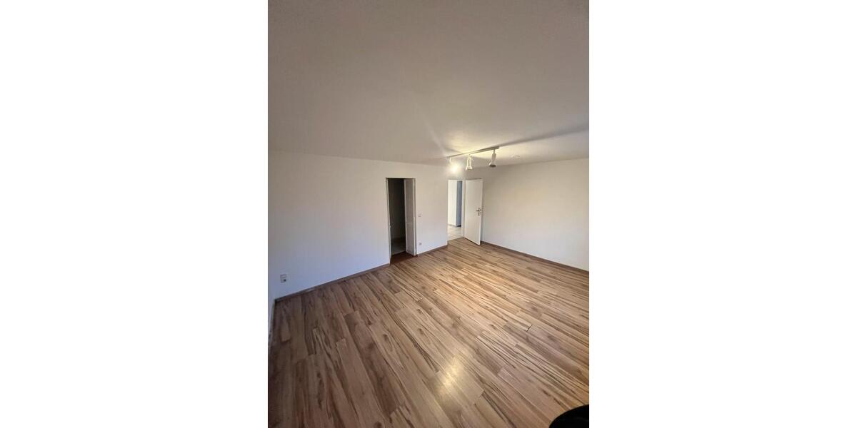 Etagenwohnung Karben - 3 Zimmer, 100 m&sup2;, 1.250&euro; | Angebot:24338623