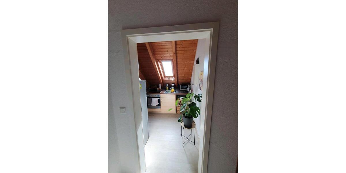 Dachgeschoßwohnung Wermelskirchen - 1.5 Zimmer, 58 m&sup2;, 588&euro; | Angebot:26535359