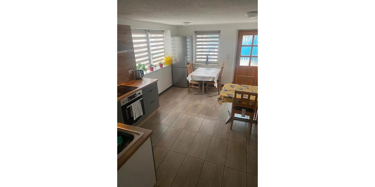 Wohnen auf Zeit Albertshofen - 9 Zimmer, 24 m&sup2;, 18&euro; | Angebot:26339486