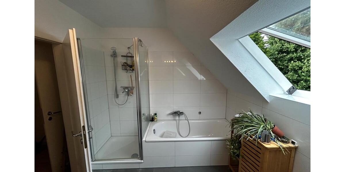 Etagenwohnung Düsseldorf Stadtbezirk 9 - 2 Zimmer, 85 m&sup2;, 1.250&euro; | Angebot:26704964