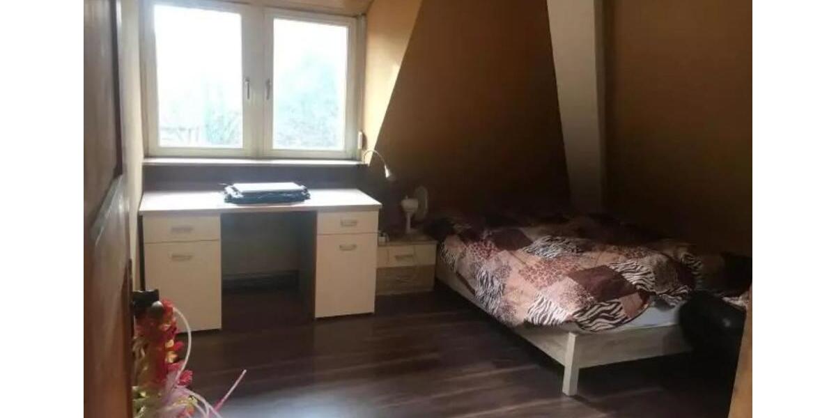 Dachgeschoßwohnung Esslingen am Neckar - 2 Zimmer, 49 m&sup2;, 900&euro; | Angebot:24612224
