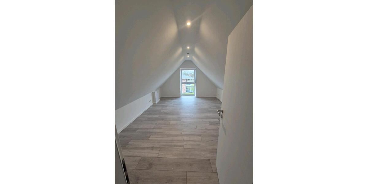 Doppelhaushälfte Heide - 5 Zimmer, 115 m&sup2;, 1.500&euro; | Angebot:25729337