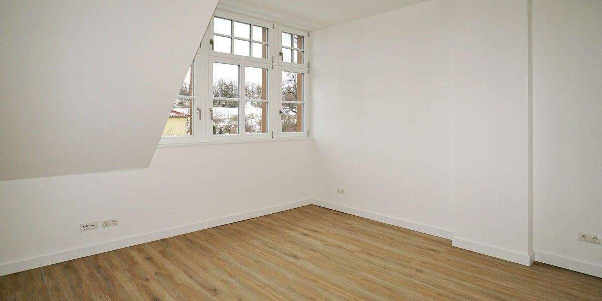 Etagenwohnung Freital / Saalhausen Saalhausen - 4 Zimmer, 122 m&sup2;, 1.250&euro; | Angebot:25689325