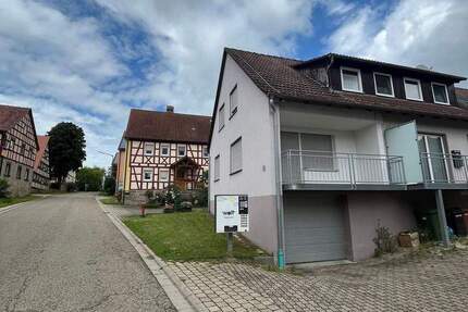 Wohnung Adelshofen Neustett - 4 Zimmer, 112 m&sup2;, 800&euro; | Angebot:25733548