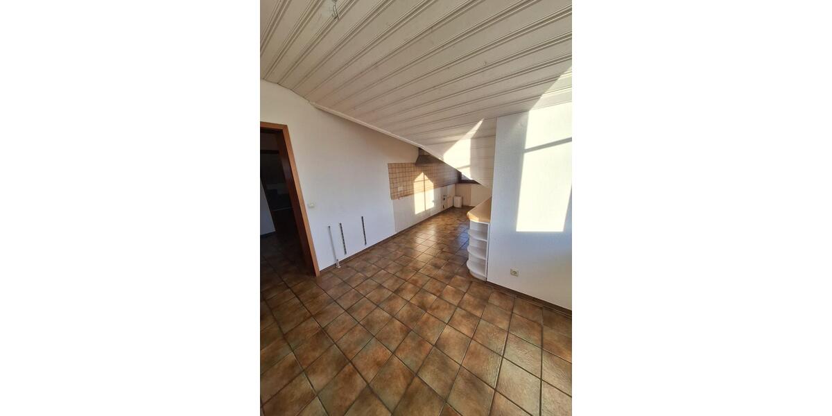 Dachgeschoßwohnung Tuttlingen - 2 Zimmer, 68 m&sup2;, 650&euro; | Angebot:24850555