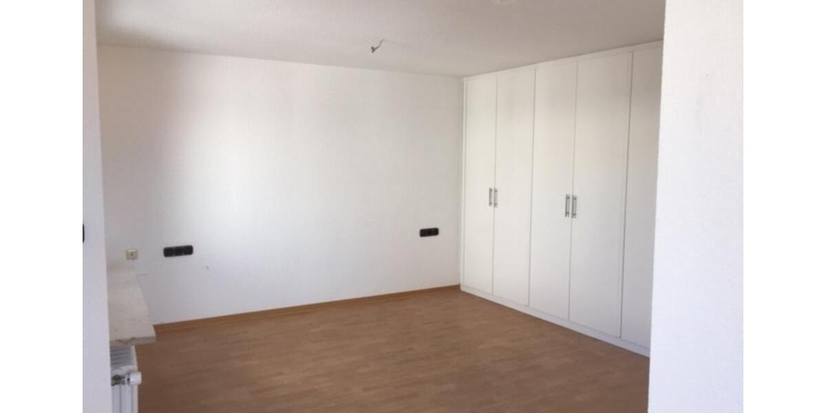 Dachgeschoßwohnung Bad Neustadt an der Saale - 3 Zimmer, 146 m&sup2;, 1.375&euro; | Angebot:25655377