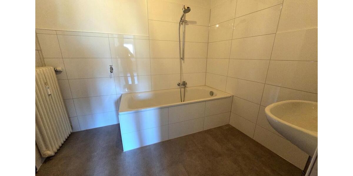 Dachgeschoßwohnung Bad Rodach - 3 Zimmer, 98 m&sup2;, 600&euro; | Angebot:26095511