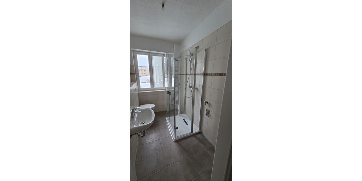 Erdgeschoßwohnung Neustrelitz - 1 Zimmer, 40 m&sup2;, 336&euro; | Angebot:23806584