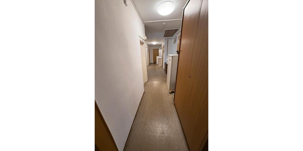Wohnen auf Zeit Marburg - 5 Zimmer, 10 m&sup2;, 200&euro; | Angebot:26167442