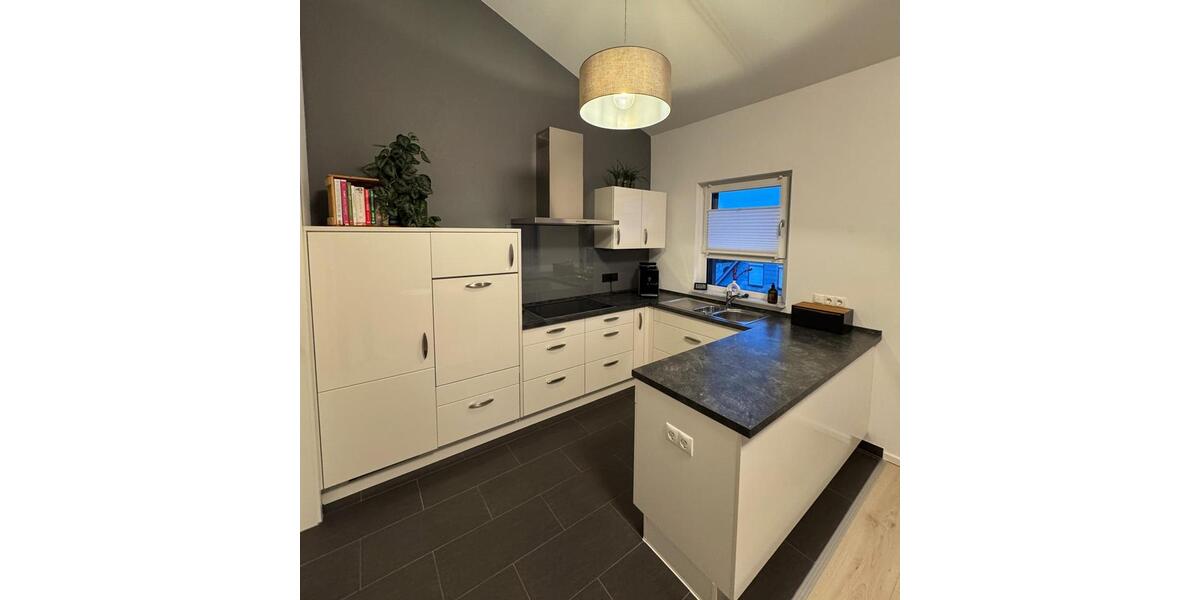 Exklusive Penthousewohnung mit Balkon, Garage & hohen Decken in Edenkoben 3 zimmer