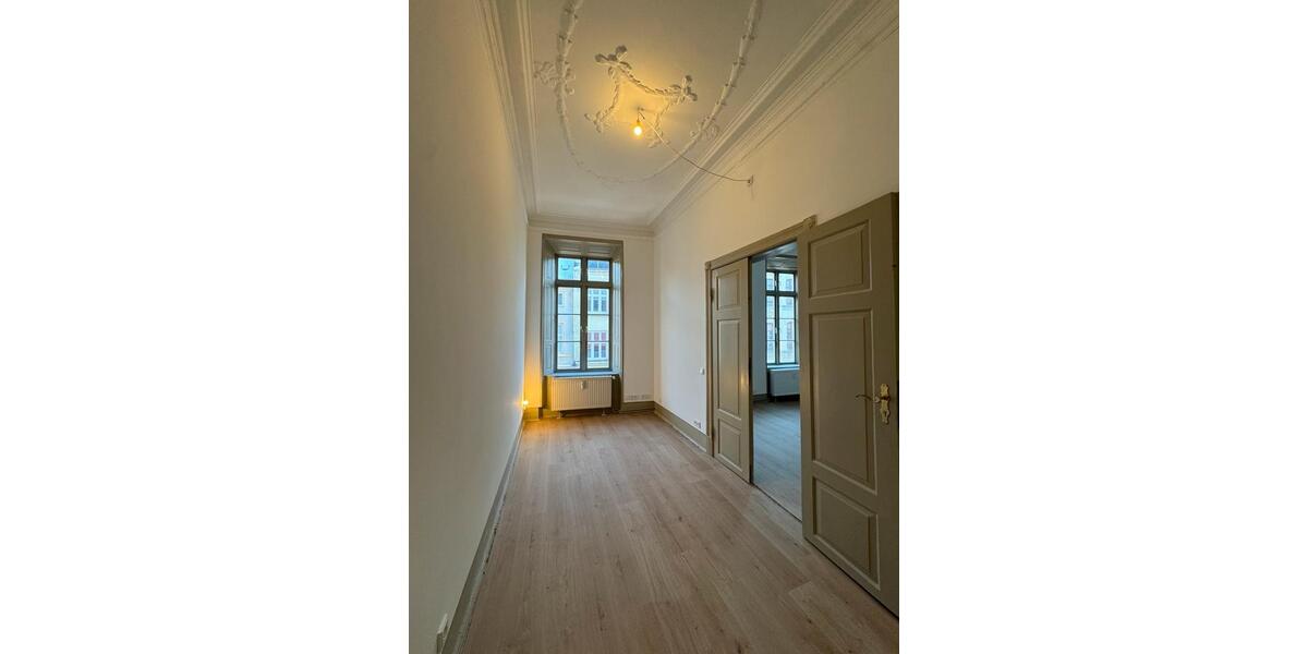 Etagenwohnung Wismar Altstadt - 4.5 Zimmer, 152 m&sup2;, 1.500&euro; | Angebot:26637140
