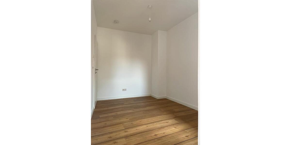 Etagenwohnung Güstrow - 4 Zimmer, 95 m&sup2;, 880&euro; | Angebot:25219752