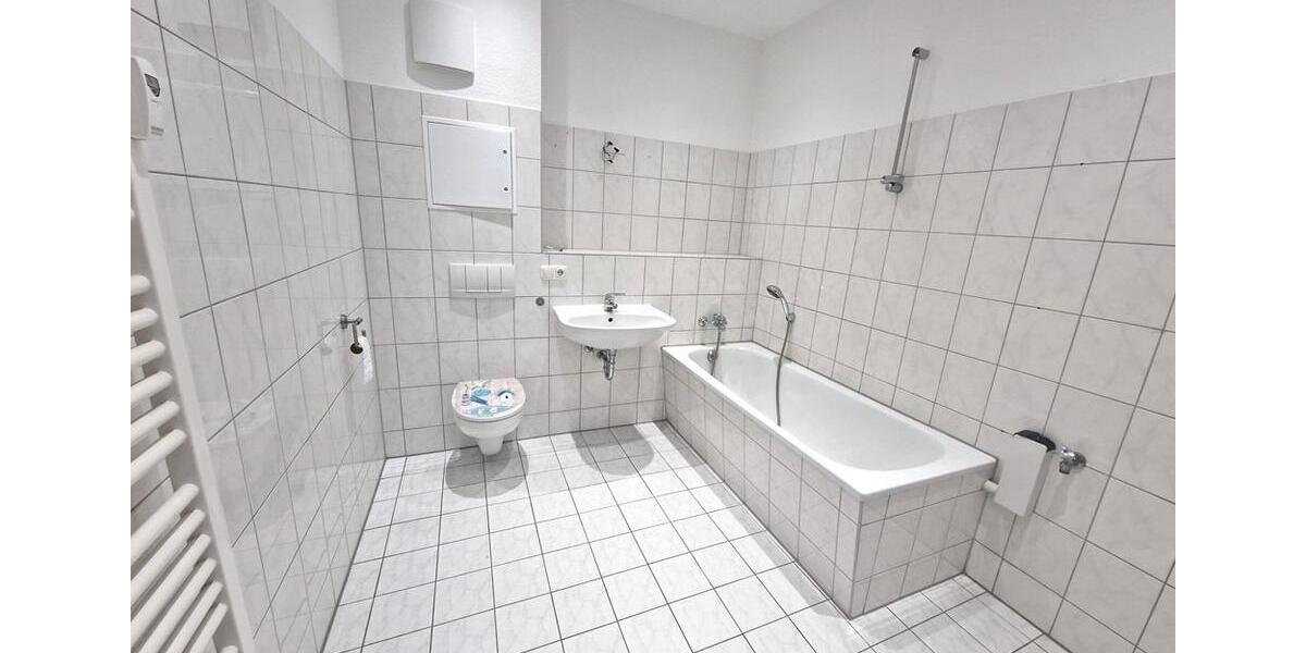 Dachgeschoßwohnung Merseburg - 2 Zimmer, 67 m&sup2;, 530&euro; | Angebot:26236506