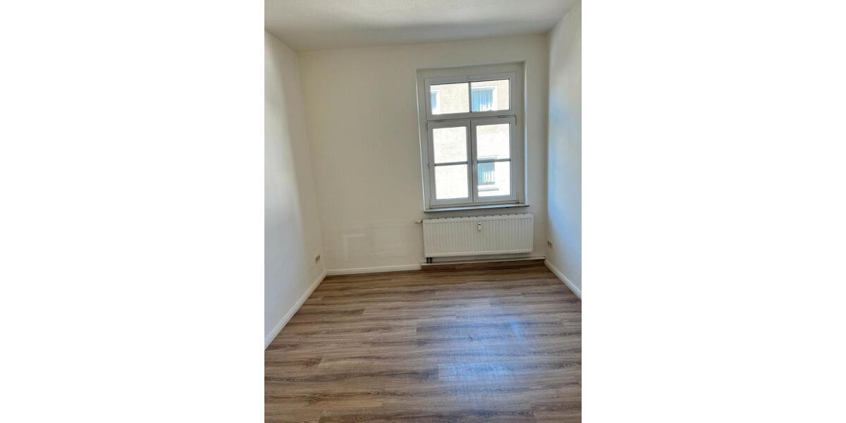 Etagenwohnung Lößnitz - 2 Zimmer, 54 m&sup2;, 267&euro; | Angebot:26004146