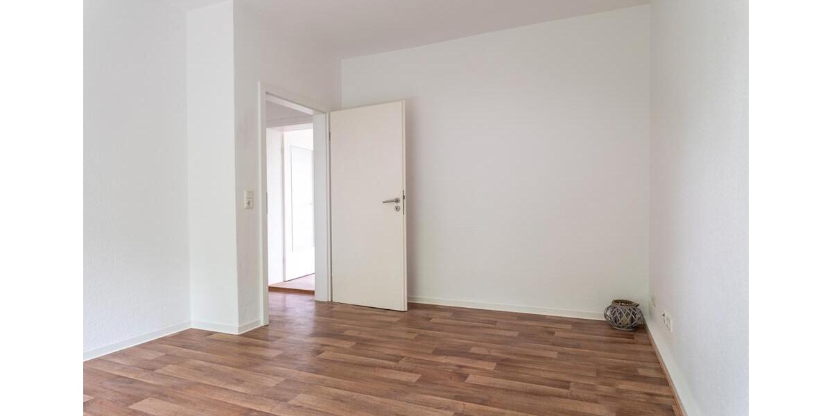 Etagenwohnung Schönebeck (Elbe) - 3 Zimmer, 61 m&sup2;, 358&euro; | Angebot:25431882