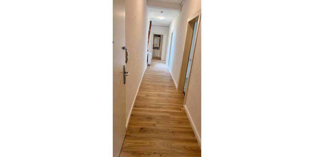 Etagenwohnung Buckenhof - 4 Zimmer, 95 m&sup2;, 1.235&euro; | Angebot:25907821