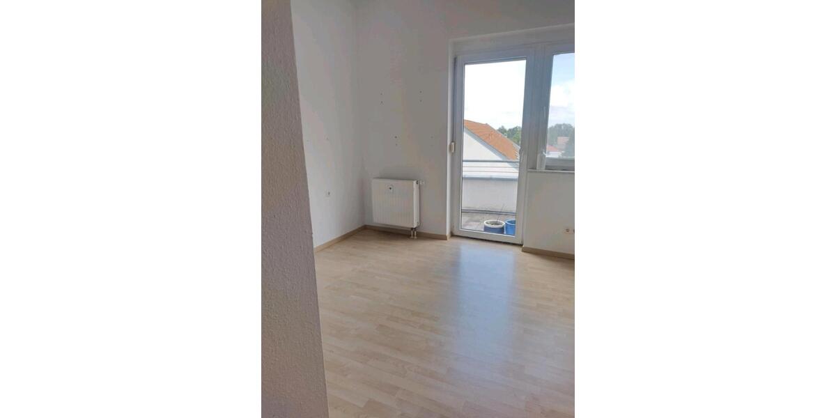 Dachgeschoßwohnung Klipphausen - 3 Zimmer, 77 m&sup2;, 897&euro; | Angebot:24748769