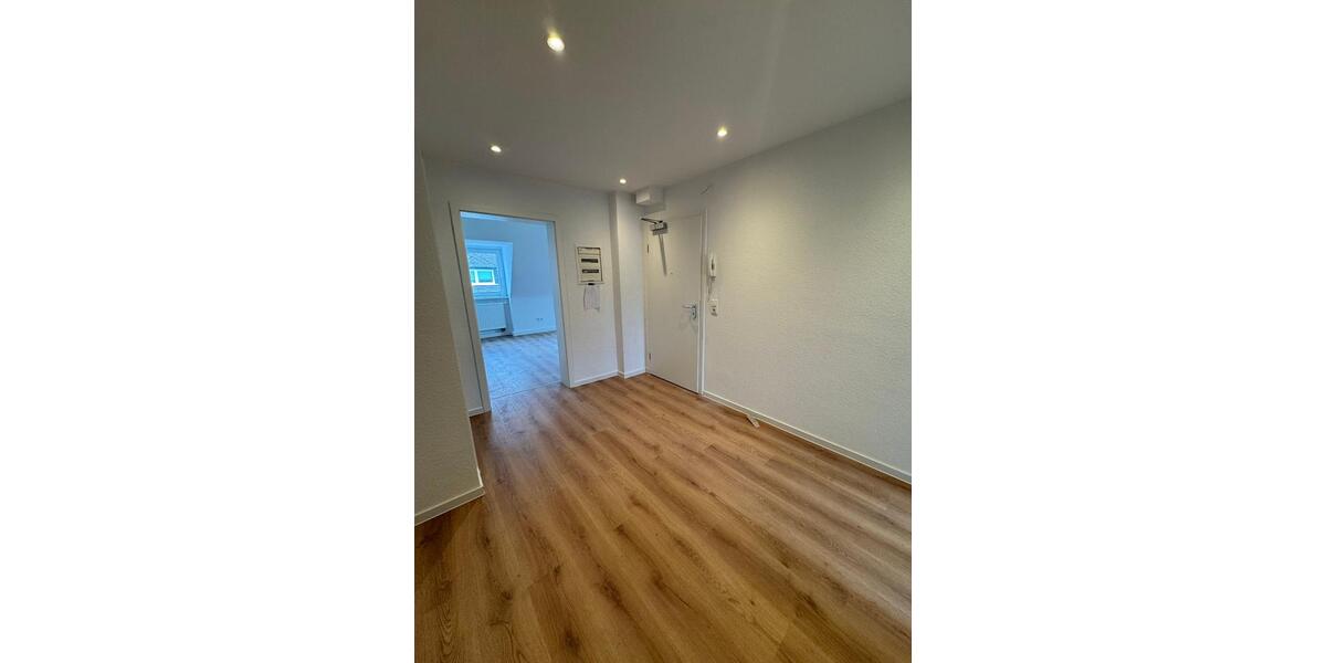 Dachgeschoßwohnung Siegen - 4 Zimmer, 67 m&sup2;, 650&euro; | Angebot:26587523