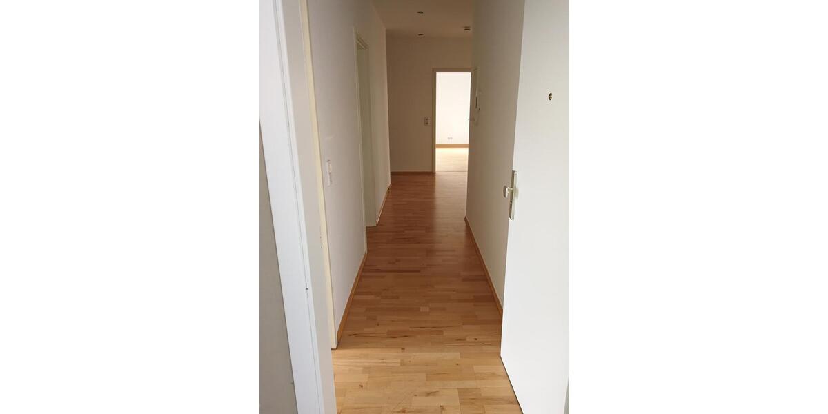 Erdgeschoßwohnung Friedrichroda - 3 Zimmer, 108 m&sup2;, 930&euro; | Angebot:25975037