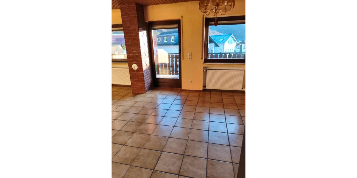 Etagenwohnung Saarburg - 3 Zimmer, 88 m&sup2;, 630&euro; | Angebot:25908713