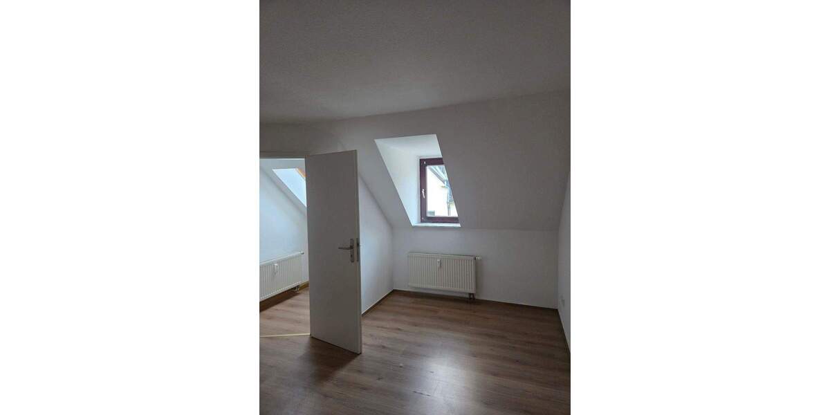 Etagenwohnung Waldheim - 4 Zimmer, 102 m&sup2;, 550&euro; | Angebot:25688927