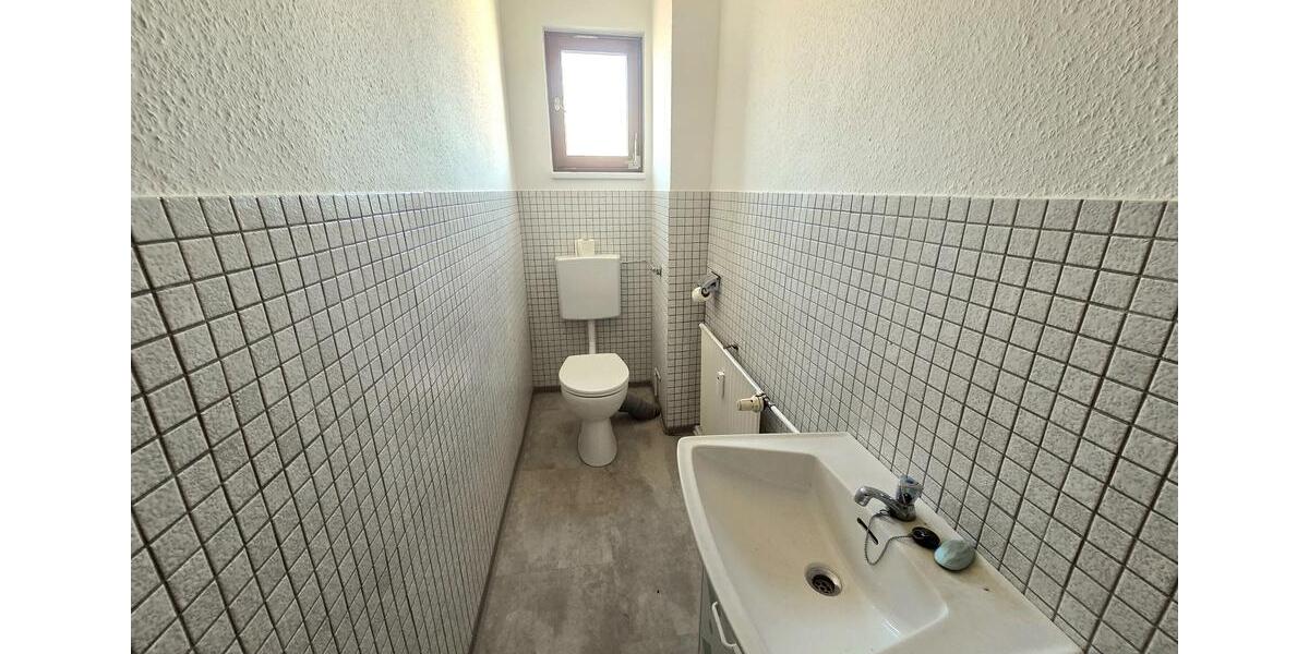 Dachgeschoßwohnung Bad Rodach - 3 Zimmer, 98 m&sup2;, 600&euro; | Angebot:26095511