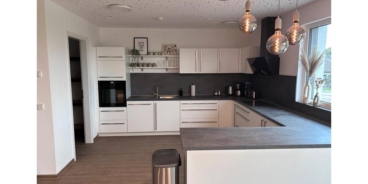 Erdgeschoßwohnung Fürstenberg - 12 Zimmer, 388 m&sup2;, 476&euro; | Angebot:21385884