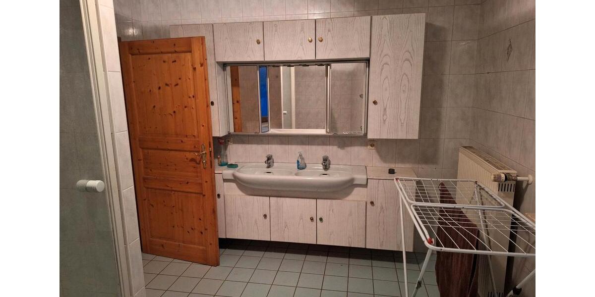 Erdgeschoßwohnung Kröning - 5 Zimmer, 90 m&sup2;, 300&euro; | Angebot:24445502