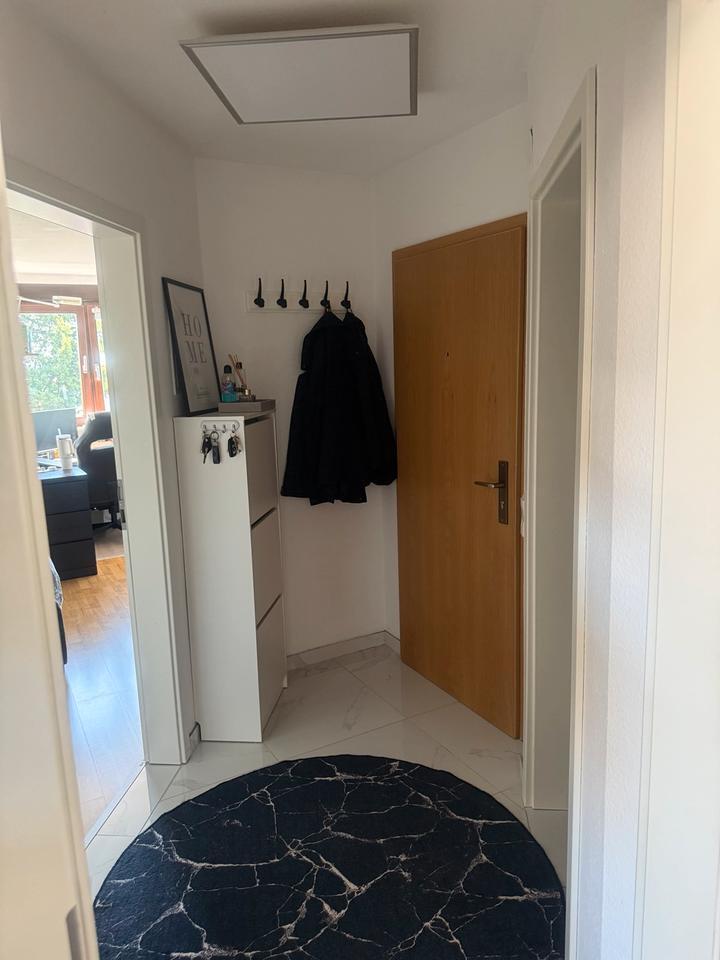 Helle DG-Wohnung in gepflegtem Mehrparteienhaus