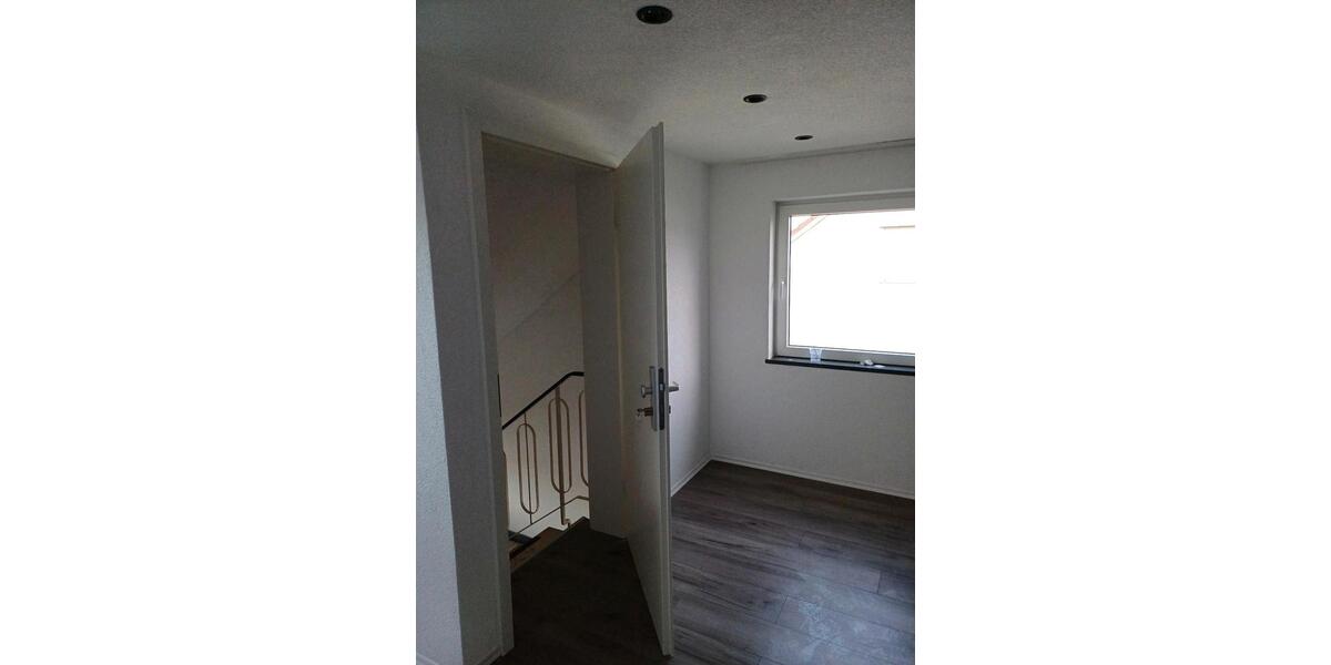 Dachgeschoßwohnung Giengen an der Brenz - 3 Zimmer, 65 m&sup2;, 850&euro; | Angebot:26493416