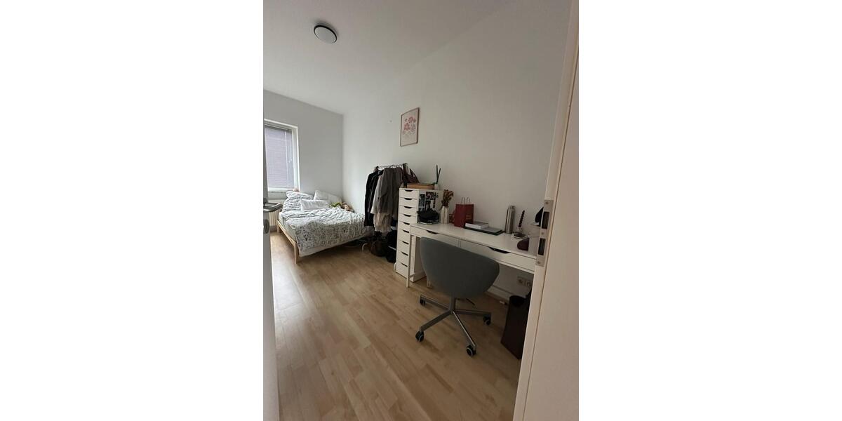 Etagenwohnung Karlsruhe Südstadt - 3 Zimmer, 80 m&sup2;, 1.210&euro; | Angebot:26634930