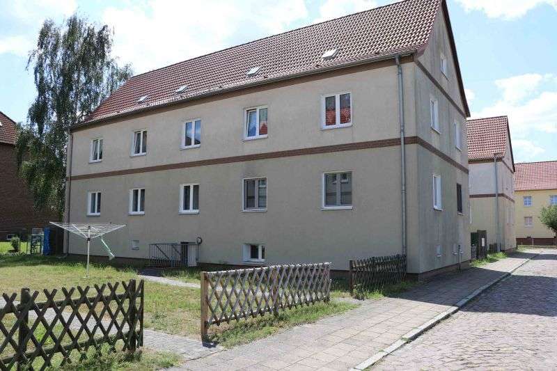 Etagenwohnung Genthin - 4 Zimmer, 78 m&sup2;, 470&euro; | Angebot:27086218